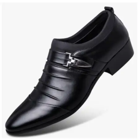 Классические модные мужские сандалии; летние дышащие мужские повседневные кожаные туфли без шнуровки на плоской подошве с вырезами; zapatos hombre; лоферы; 022 - Цвет: Black