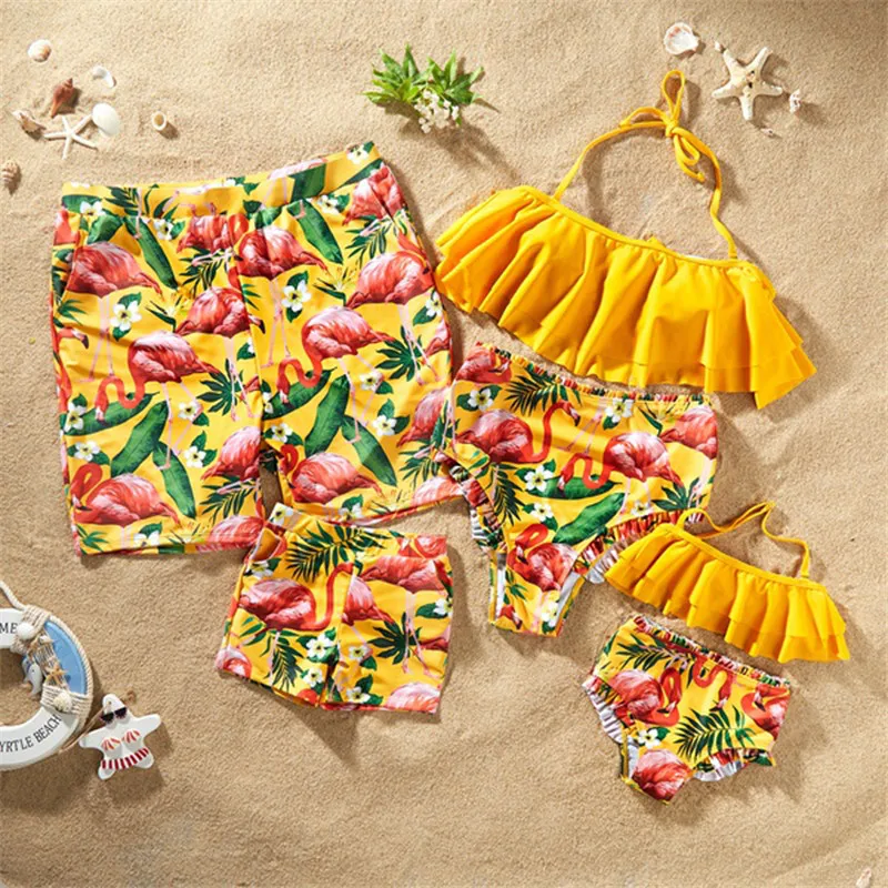 

Family Matching Swimsuit Print Mother Daughter Swimsuit Father Son Beach Shorts Women Girls One Piece Swimwear