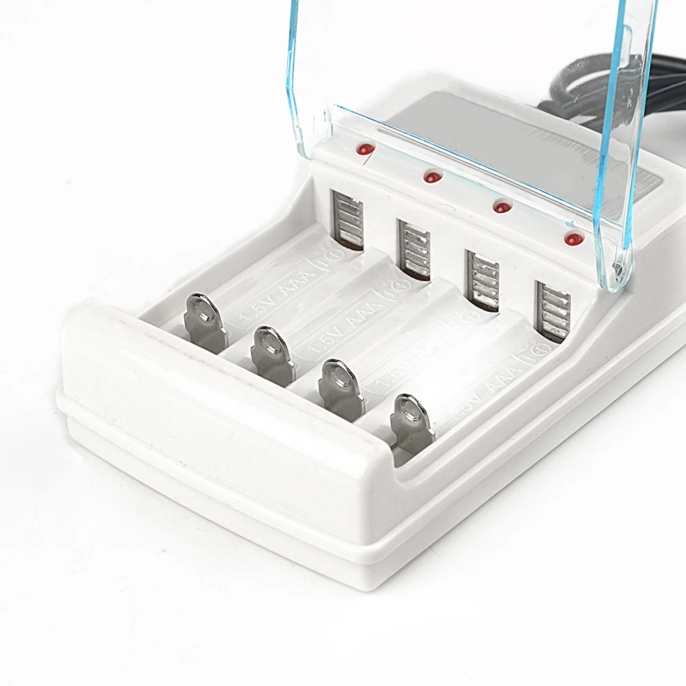 

Universal AAA and AA Battery Charger AC 220V EU/US Plug 4 Ports Batteries Charger for RC Camera Toys Electronics