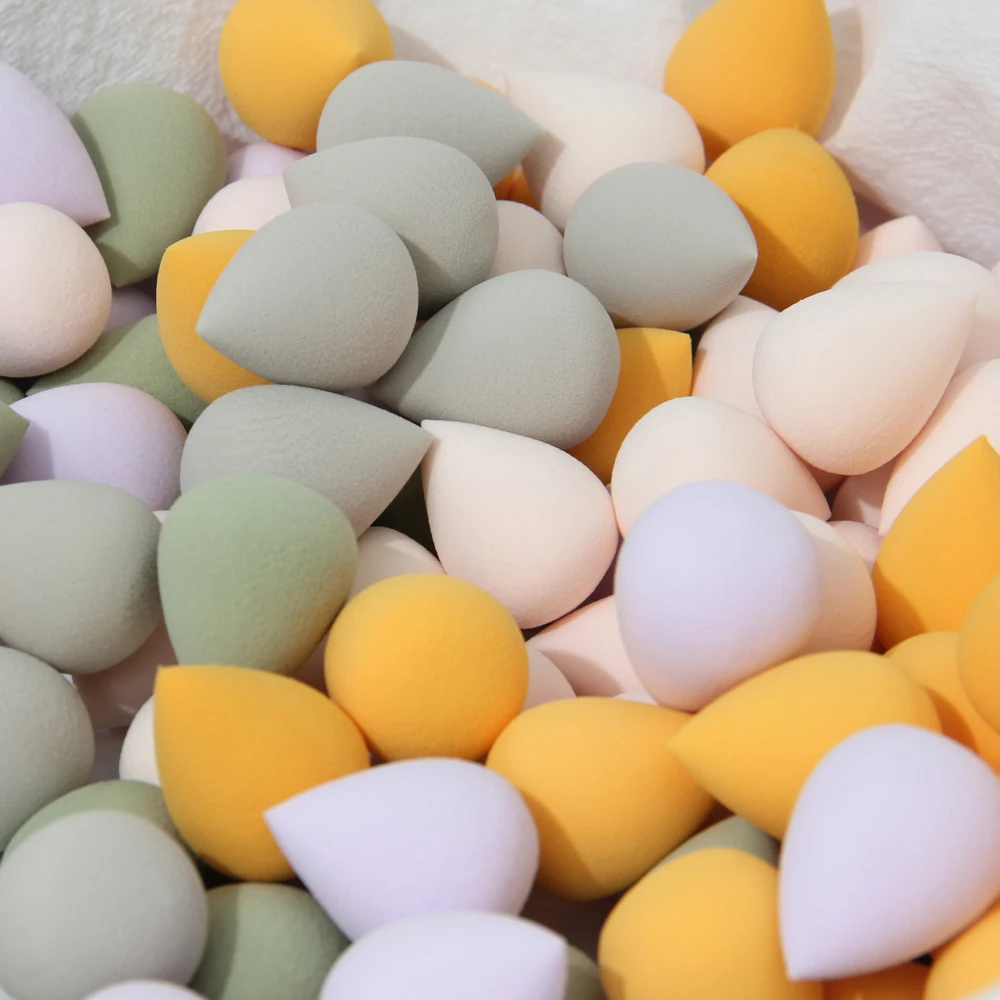

Mini Beauty Makeup Sponge Blenders - for Contouring Highlighting Concealing Foundation Cream Products