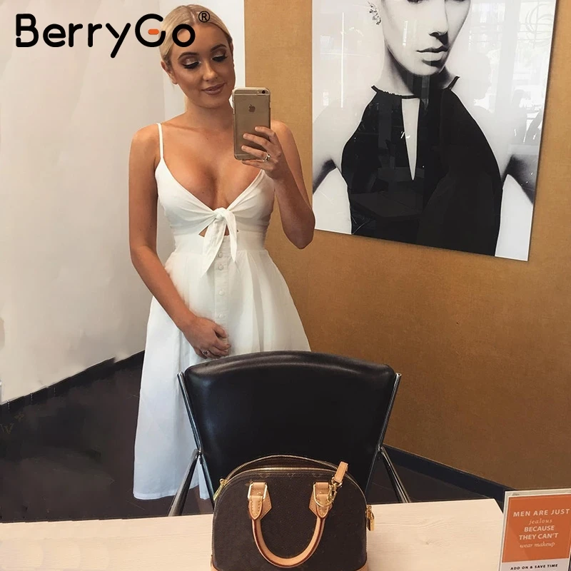 Женское платье миди с открытой спиной BerryGo летнее бантом на пуговицах весна