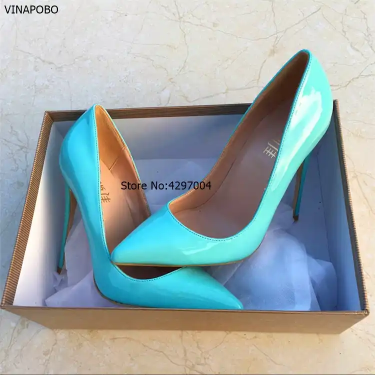 blue pointed shoes