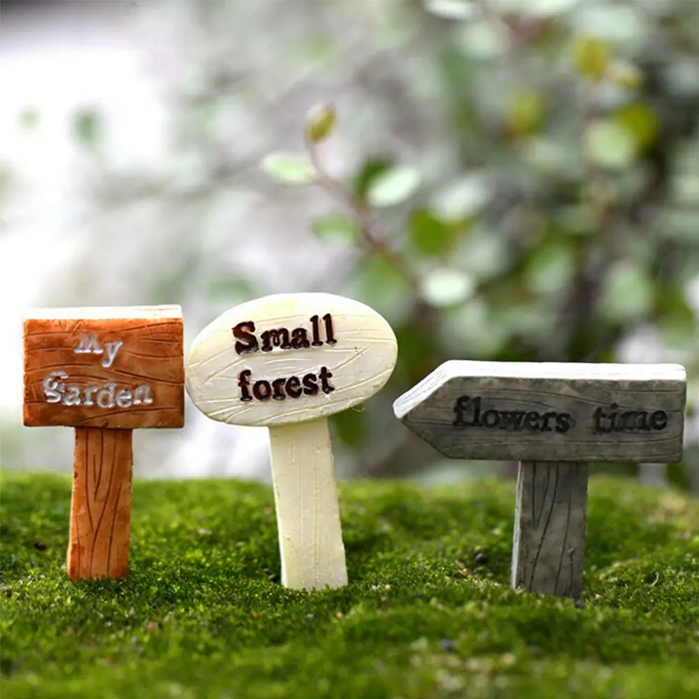 

New Arrival 3Pcs Resin Bonsai Figurines Micro Landscape Craft Signboard Miniatures Fairy Garden Moss Terrarium Hot Sale Decor