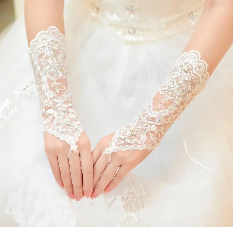 Свадебные перчатки с тонкими бусинами и блестками, без пальцев, цвета слоновой кости, белые кружевные перчатки для подружек невесты, короткие свадебные перчатки, аксессуары для невесты ST10