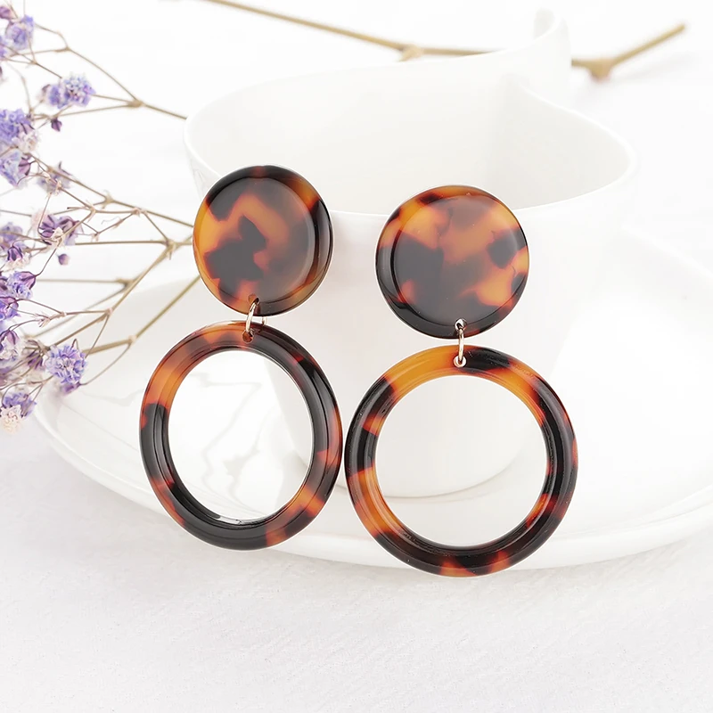 

ILYF Leopard Earrings for Women Bohemian Geometric Earrings Long Acrylic Earrings Tortoiseshell Brincos Christmas Jewelry New