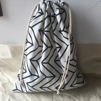 

Cotton Linen Drawstring Organised Pouch Party Gift Bag Print Black Arrow Line White Base YL610e