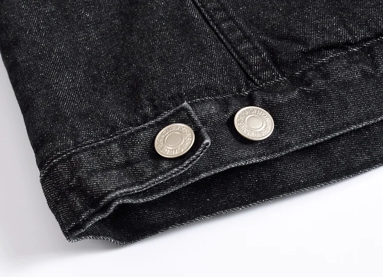 3590422159_370501718