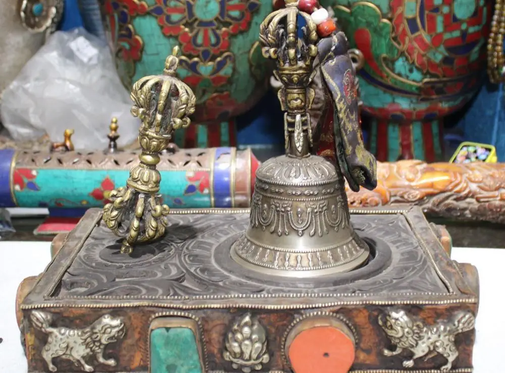 

Tibet Foo Fu Dog Lion Statue Bronze Mahakala Buddha Phurba Dagger Faqi Fa Qi