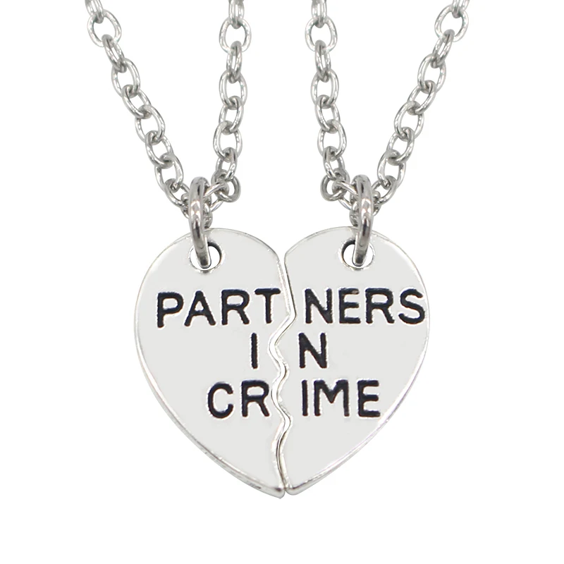 

Carved Partner In Crime Choker Necklace 2pcs Carved Love Heart Statement Pendant Necklace For Best Friends Friendship Jewelry