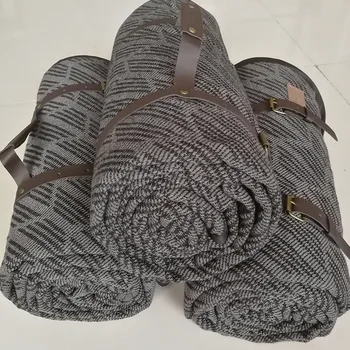 

Household dirt-resistant lightweight wool composite waterproof cloth travel camping blanket beach mat handle portable picnic