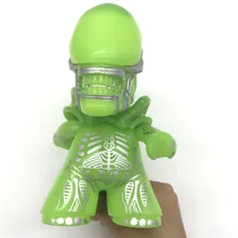 Exclusive Original Loot Crate Alien Titan Vinyl Figure Zeno Morph Variant GITD NO BOX