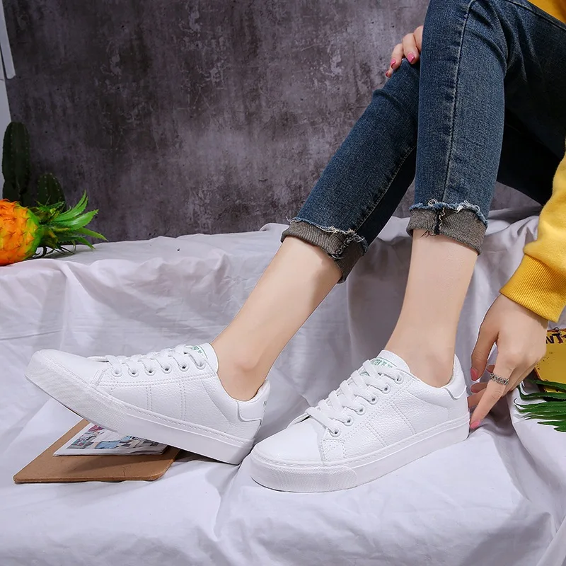

Smile Circle Super soft Winter fur Sneakers White Women Lace-up Flats Shoes Woman Sneakers Fashion Suede Casual Vulcanize Shoes