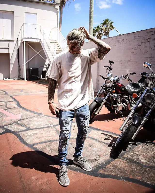 

Biker Motocycle Frayed Distressed Wash Paint Destroy Jeans Slim Trousers Ripped Zipper Denim Men Pants
