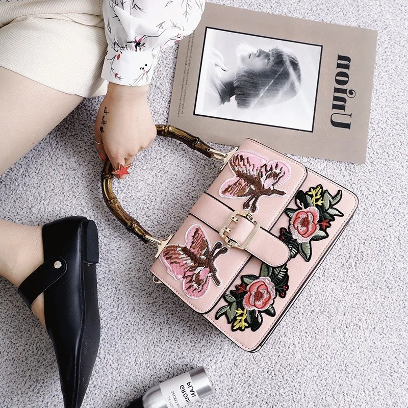 

2019 Russian Embroidery bag female retro bamboo snake flower Messenger atmosphere RU Women bags