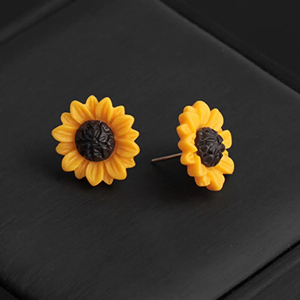 

1 Pair Golden Sunflower Earrings For Women Charm Stud Earring Simple Daisy Flower Trendy Ear Studs Fashion Jewelry Accessories