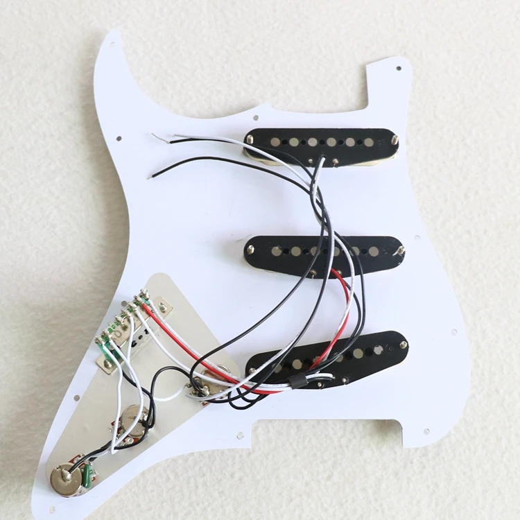 white pickguard.6