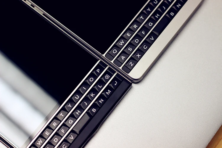Original BlackBerry Q30 Passport Silver Edition cell Phone 3GB RAM 32GB ROM 13MP Camera unlocked silver color,Free Shipping iphone se refurbished