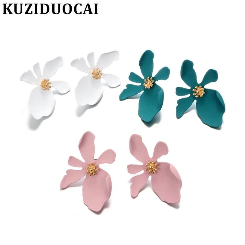 

Kuziduocai New Fashion Jewelry Matte Elegant Fresh Daisy Irregular Petals Stud Earrings For Women Brincos Pendientes Gift E-1474