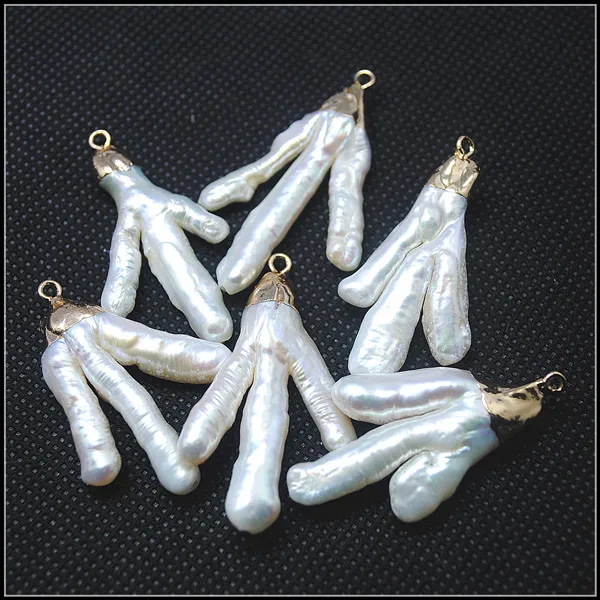 

nature freshwater pearl pendants baroque shape pearl beads with golden colors size 30-40mm selling pieces