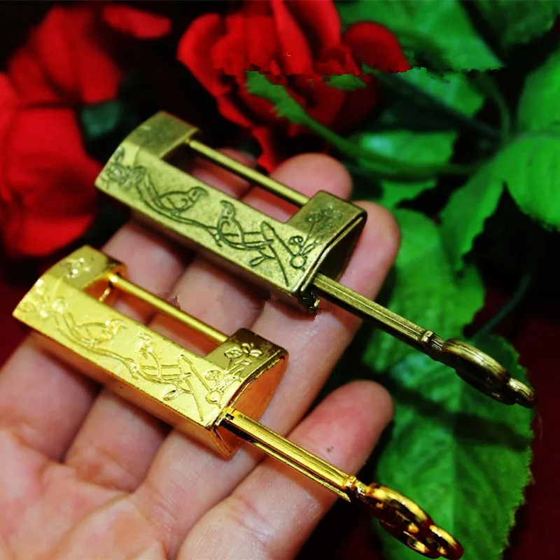

1Pcs Vintage Antique Iron Old Lock Retro Birds Flower Padlock Jewelry Wooden Box Padlock Lock for Suitcase Drawer Cabinet + Key