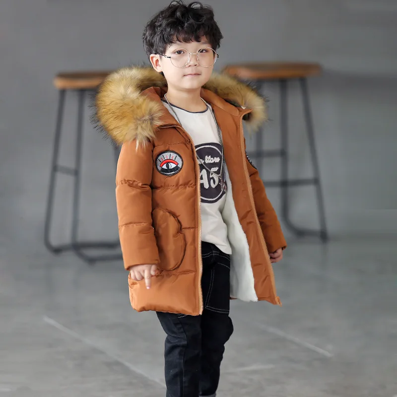 Новое зимнее пальто теплая плотная зимняя куртка на молнии с меховым капюшоном для мальчиков 7WT040 - Цвет: Хаки