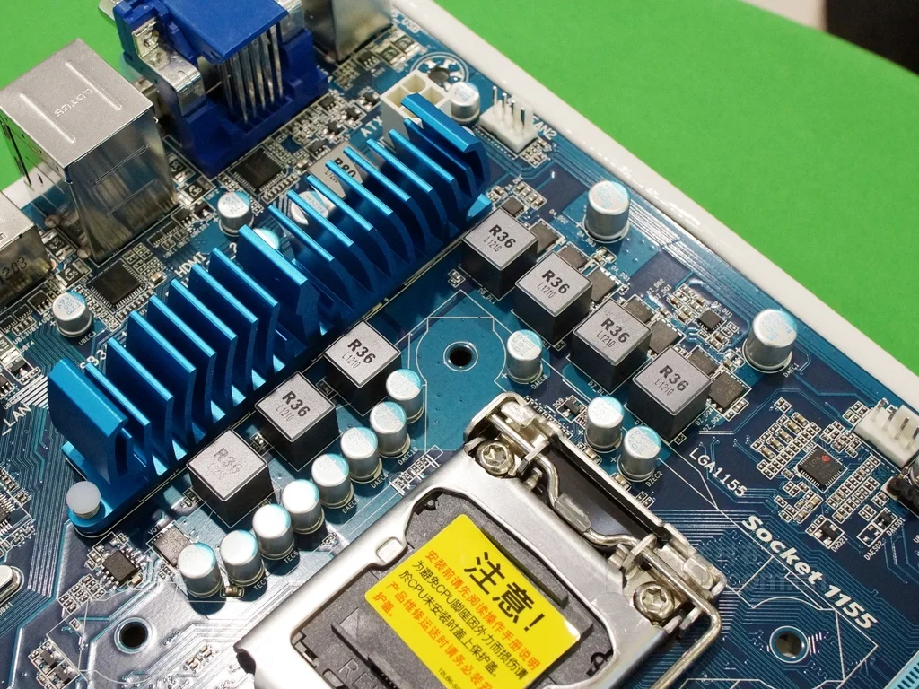 Gigabyte GA Z77 D3H 100% оригинальная материнская плата LGA 1155 DDR3 USB3.0 32G б/у системная для