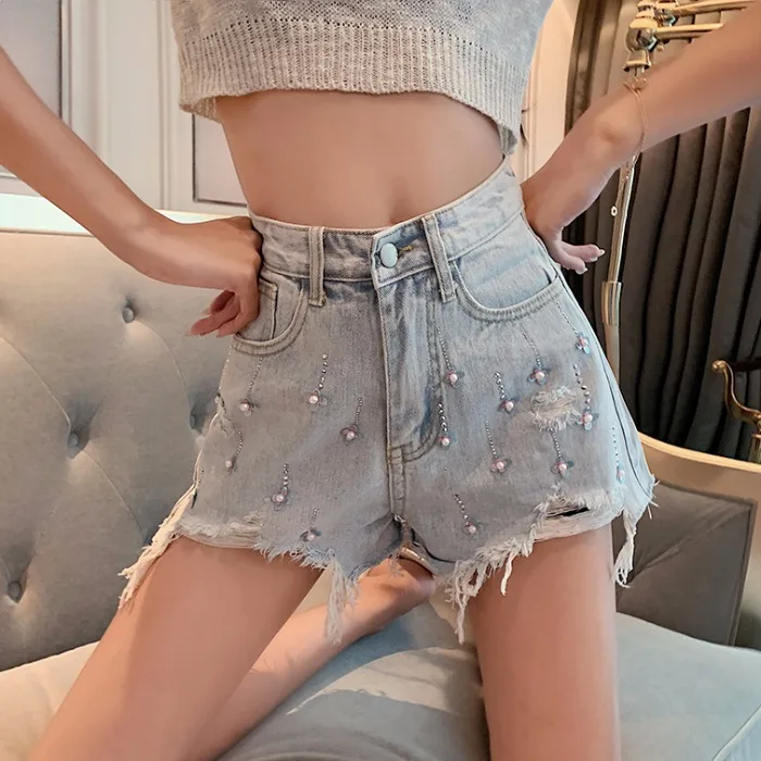 

Mr.nut Hong Kong flavor 2019 summer new ladies wild hole irregular rough jeans hot drilling bead wide leg shorts