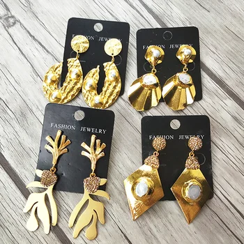 

4Pair Fashion Gold Metal dangle earrings Paved Nature Pearl earrings for women jewelry ER785