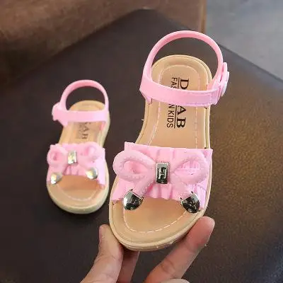 Летние детские сандалии для девочек; обувь принцессы; детская пляжная обувь для маленьких девочек с открытым носком на плоской подошве; повседневные модные вечерние сандалии с жемчугом - Цвет: Pink