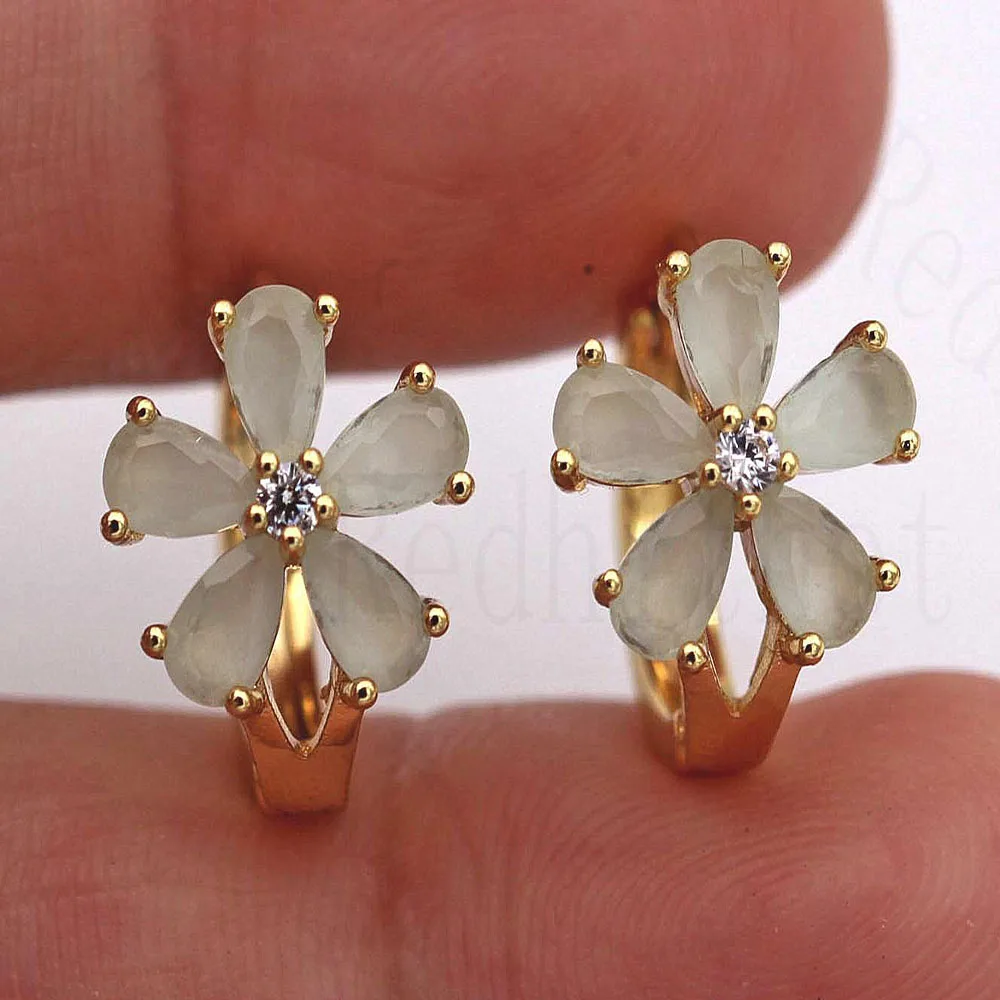 

Luxury Hoop Earrings for Women's earrings White Gold Filled Earring With white Zircon Trendy Jewelry Women Earrings Wedding