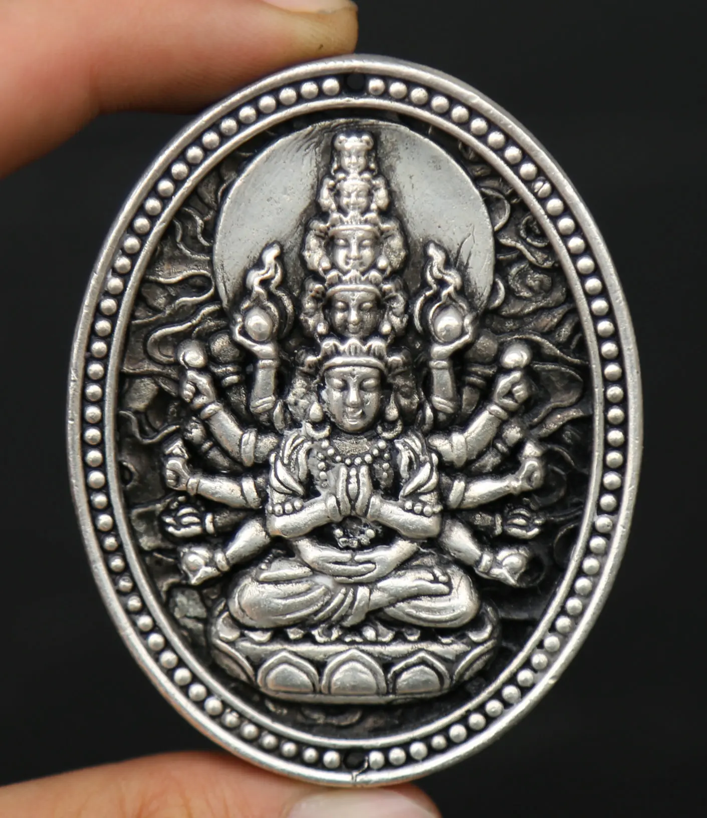 

65MM/2.6" Collection China Argentan Exquisite Tantra Buddhism Cundhi 18 Arm Guanyin Kwan-yin Amulet Pendant Statue Statuary 95g