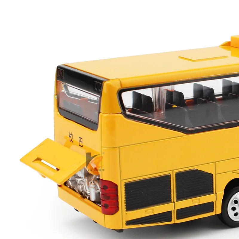 1:32 Модели автомобилей из сплава, большой школьный автобус с высокой имитацией, игрушечные транспортные средства, металлические Литые диски, мигающие музыкальные