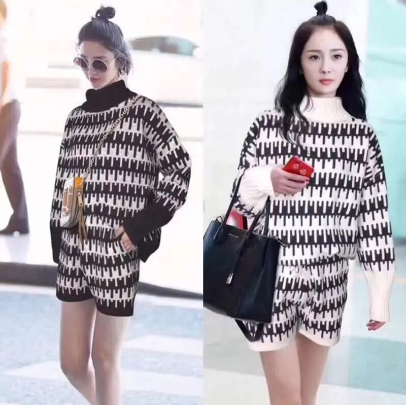 

2019 The New Yang Mi Tang Yixin Star The Same Sweater Black White Collars Turtleneck Sweater Wide Leg Shorts Women Sweaters