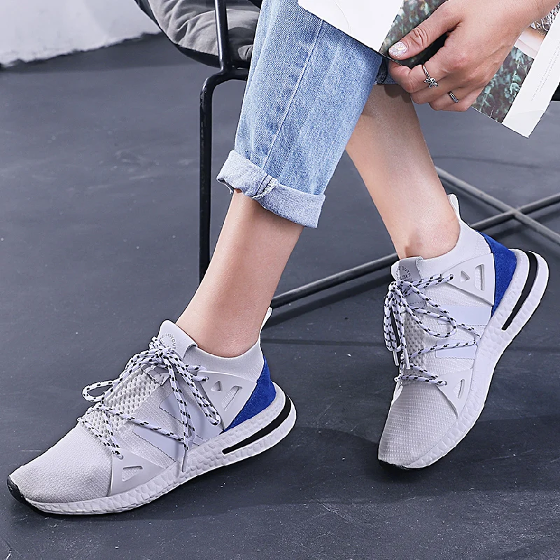 

2019 New White Women's Summer Light Breathable Mesh Leisure Shoes Fly Weave Socks Shoes Gym Women's Sneakers Shoes Size 35-43 5