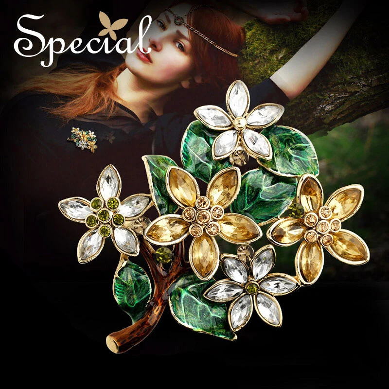 

Special Brooches Alice's Adventures XZI09A2505