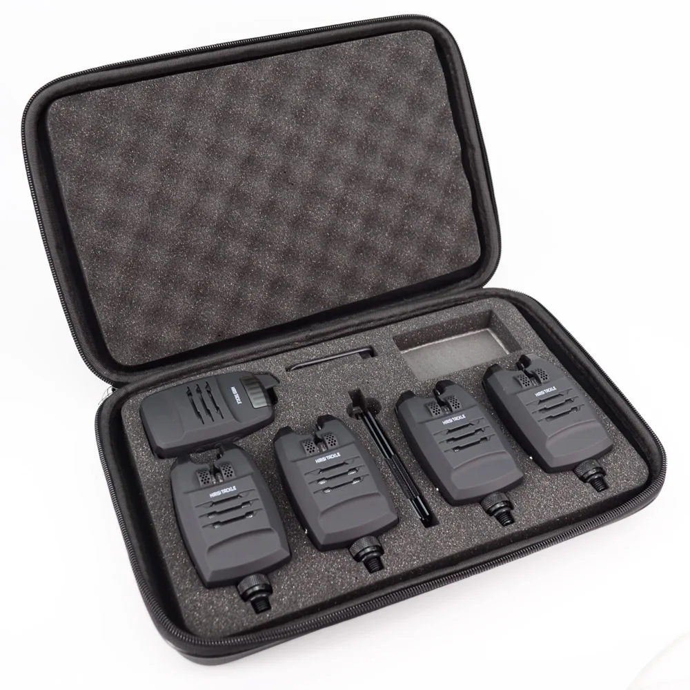 Tanie 1 + 4 karpiowy alarm wędkarski zestaw dźwięków i LED alarmujący bezprzewodowy alarm zgryzowy elektroniczny z zaczepem na ucho B1228