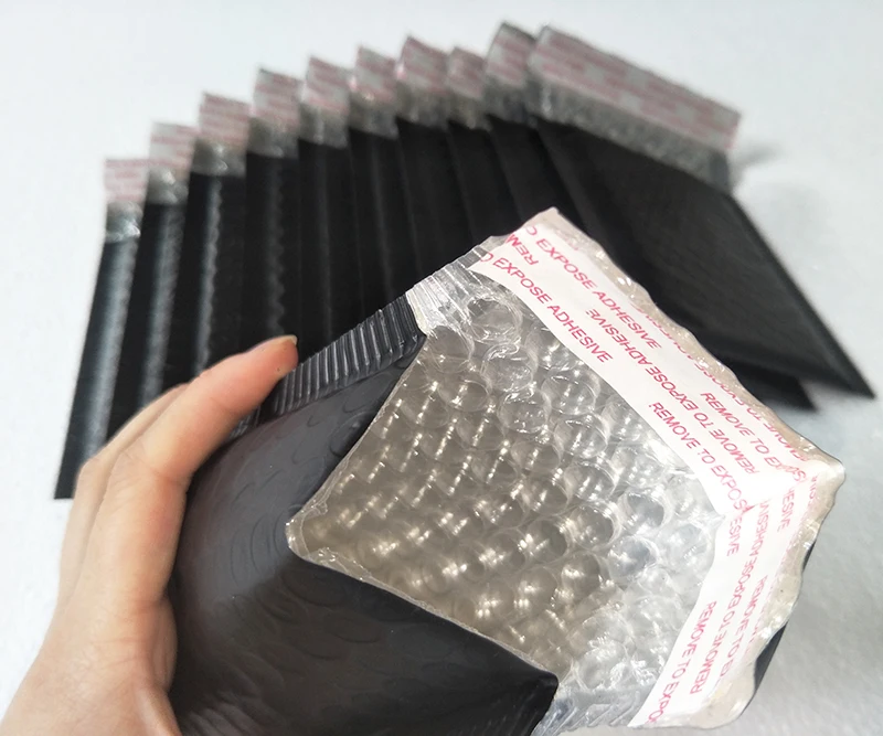 100pcs 110x130mm Matte Black Bubble Envelopes Bags Mailers Padded Shipping Envelope With Bubble Mailing Aluminum foil bags