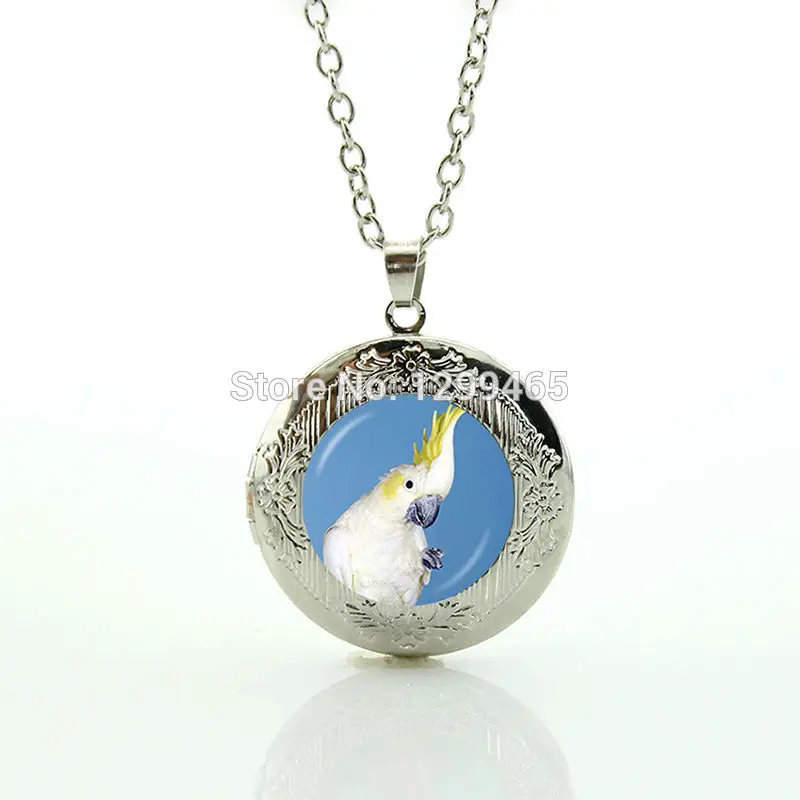 

Leisure series essential style jewelry wonderful white parrot locket pendant brightly colored art picture necklace N 1023