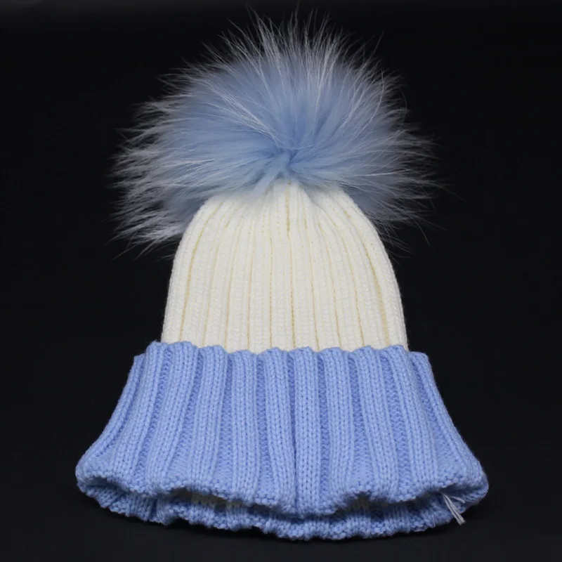 Colofrul натуральный мех енота pom Лоскутные вязаные шапочки теплые уличные зимние женские мужские pom hat разные цвета - Цвет: white light blue