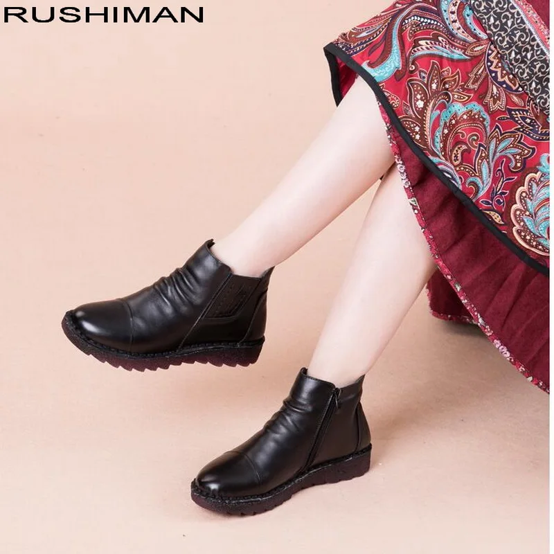 

Winter Boots vintage hand-stitched Genuine Leather Ankle Shoes plus velvet warm Soft bottom flat boots casual mother shoes