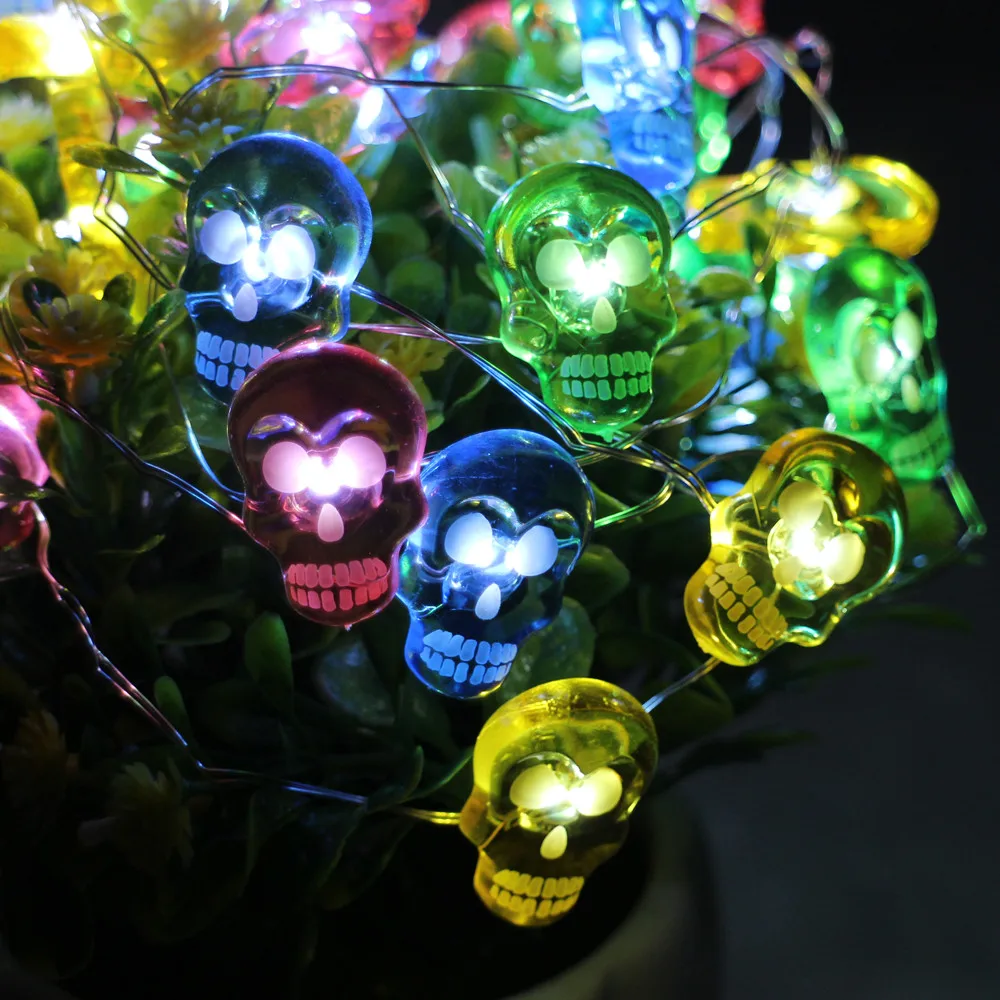 

New Garland Decorations 3M (10FT) 40LED Skull Ghost Skull Shape Halloween Indoor Outdoor Lights with Remote+Battery Operated