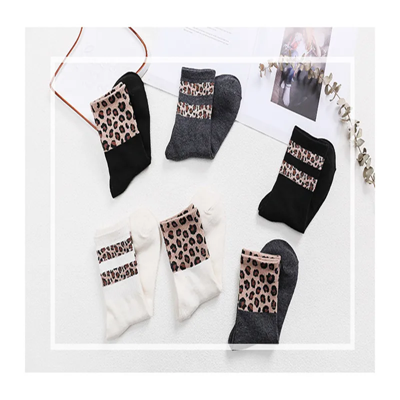 Зимние две статьи Leopard Для женщин носки Сращивание смешные носки Harajuku модные Утепленная одежда хлопок Повседневное мягкие спекл Leopard хлопок