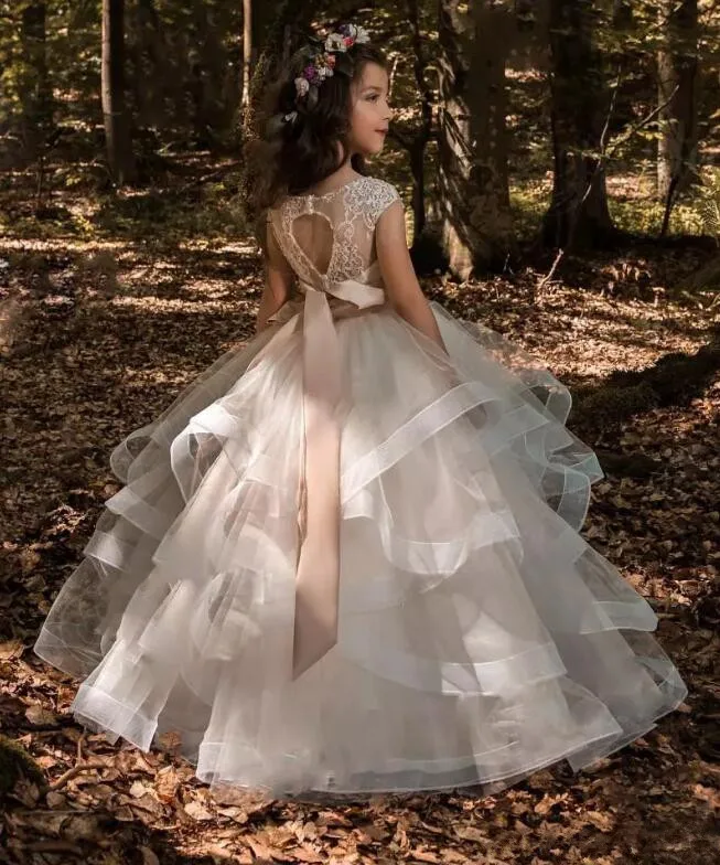 2018-Puffy-Flower-Girls-Dresses-for-Weddings-Lace-Beaded-Little-Kids-First-Communion-Dress-With-Bow (1)