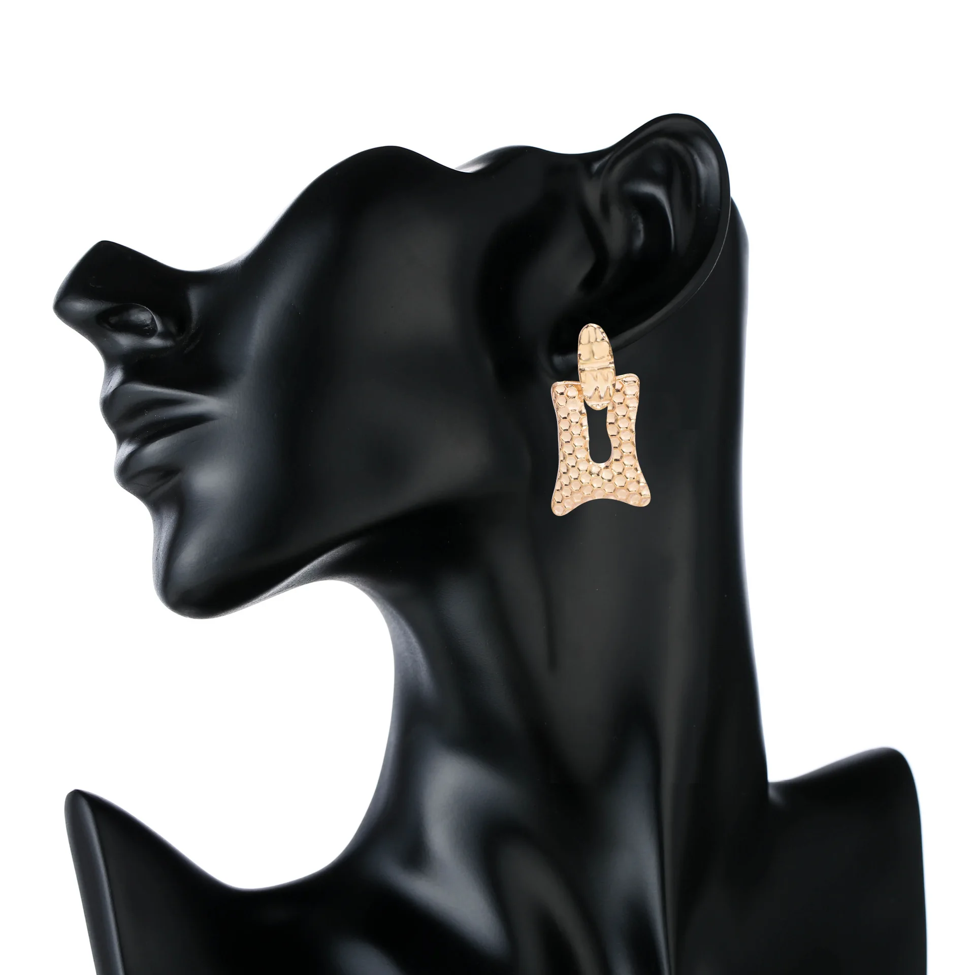 

2019 exaggerated atmospheric irregular geometry texture web celebrity personality trend restoring ancient wayswomen studearrings