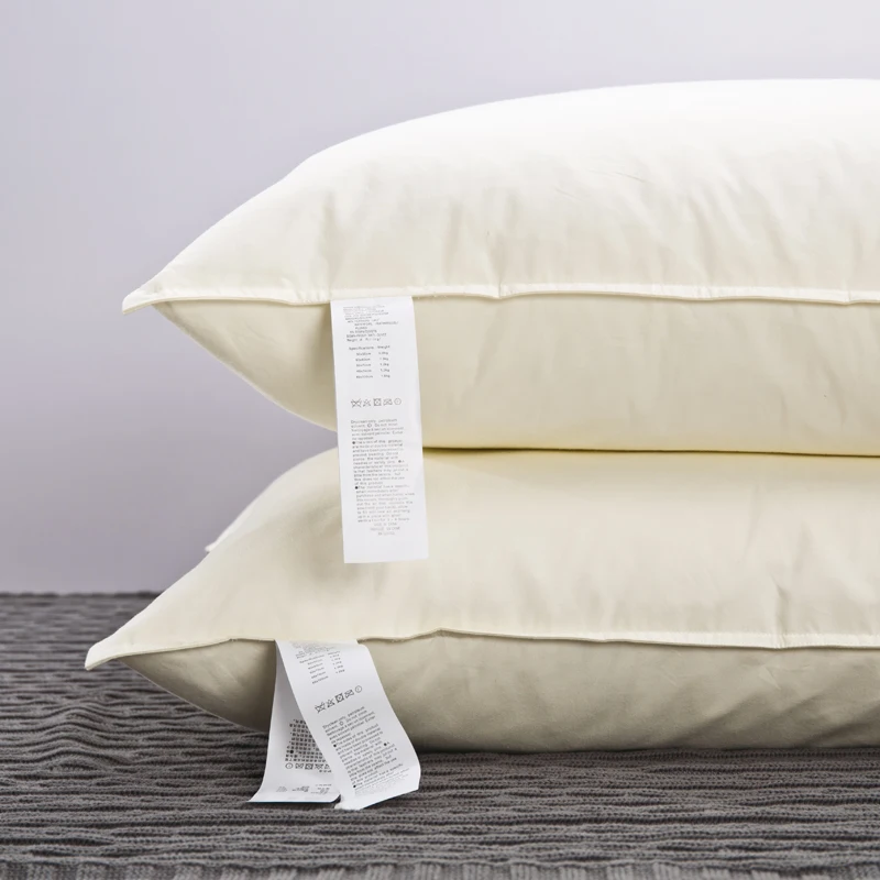 Подушки перьевые и пуховые. Новая подушка пахнет. Засохшая латексная подушка. Пух в диванные подушки. Латексная подушка.