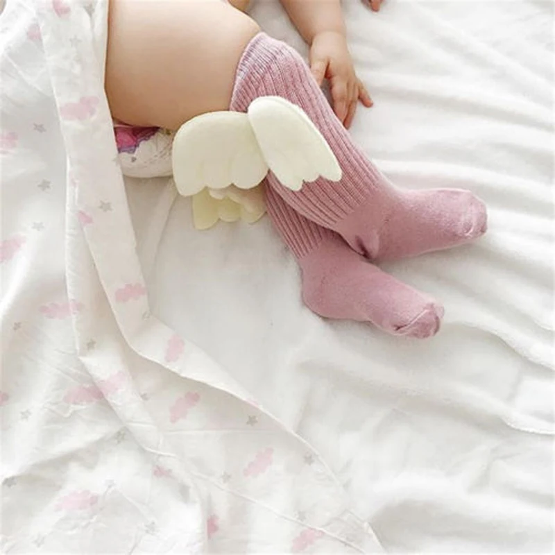 Новые милые мягкие гольфы с оборками для маленьких девочек, теплые хлопковые носки с крыльями ангела, От 0 до 4 лет 4 стиля
