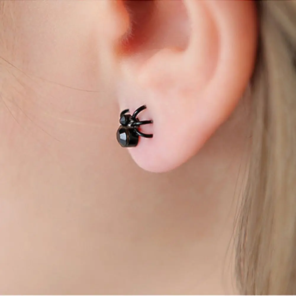 Black spider Earrings 1pair Fashion Jewelry Ear cuff Earrings 3D Animal Stud Earrings Halloween