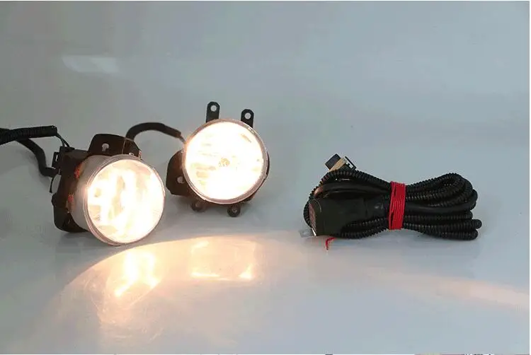 

eOsuns halogen fog lamp + LED daytime running light DRL for Toyota corolla 2013-2014