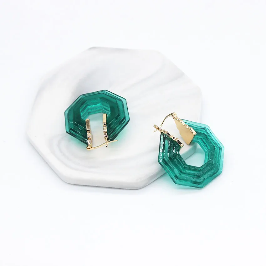 

New Acrylic Polygonal Geometric Earrings wild temperament two-color exaggerated tide female accessories earrings 831