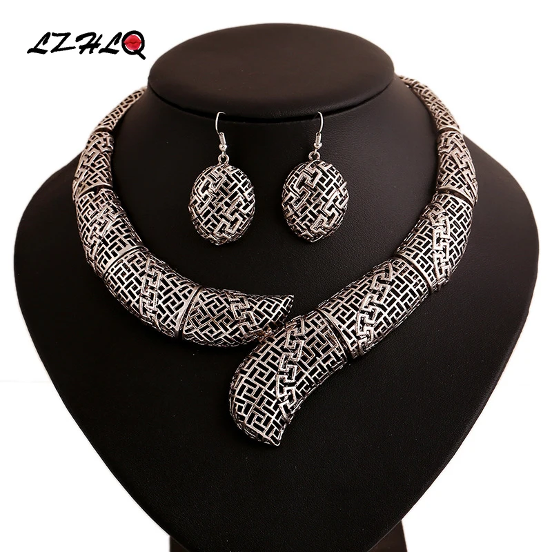 

LZHLQ Gothic Choker Necklace Statement Hollow Thick Metal Clavicle Chain Necklaces Vintage Plated Punk Jewelry Accessories